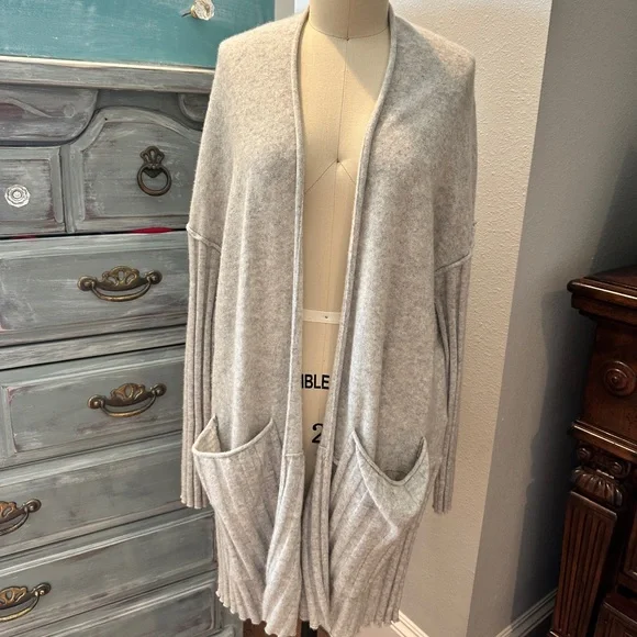 Anthropologie Pilcro Super Soft Gray Open Front Cardigan - Picture 3 of 8